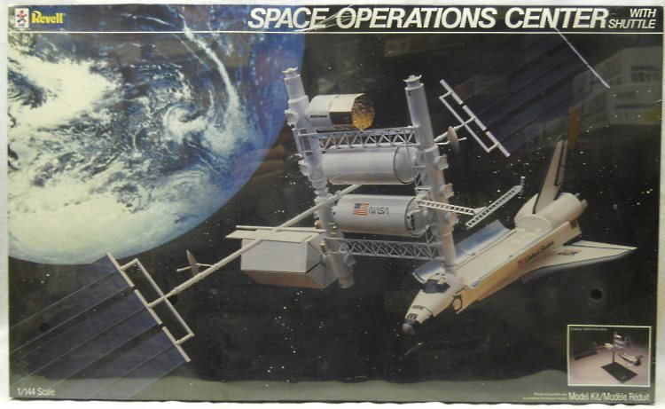 Revell 1/144 Space Operations Center with Space Shuttle, 4737 plastic model kit